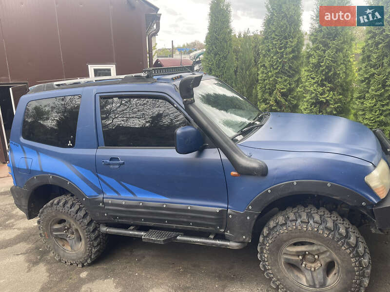 Mitsubishi Pajero 2000