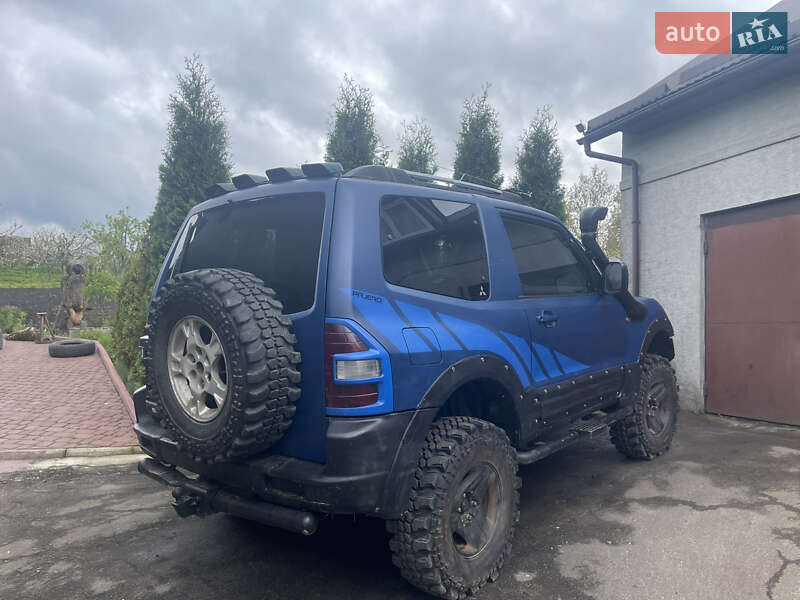 Внедорожник / Кроссовер Mitsubishi Pajero 2000 в Кременце