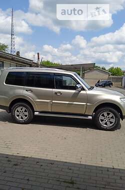 Позашляховик / Кросовер Mitsubishi Pajero 2008 в Тальному