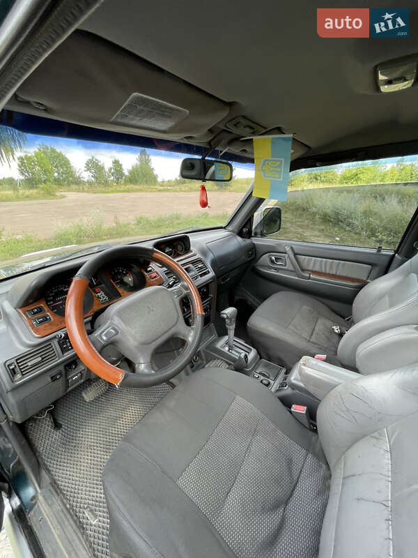 Позашляховик / Кросовер Mitsubishi Pajero 1997 в Тростянці
