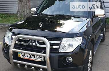 Позашляховик / Кросовер Mitsubishi Pajero 2007 в Києві