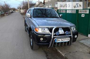 Внедорожник / Кроссовер Mitsubishi Pajero 2004 в Измаиле