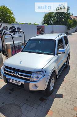 Внедорожник / Кроссовер Mitsubishi Pajero 2007 в Коломые