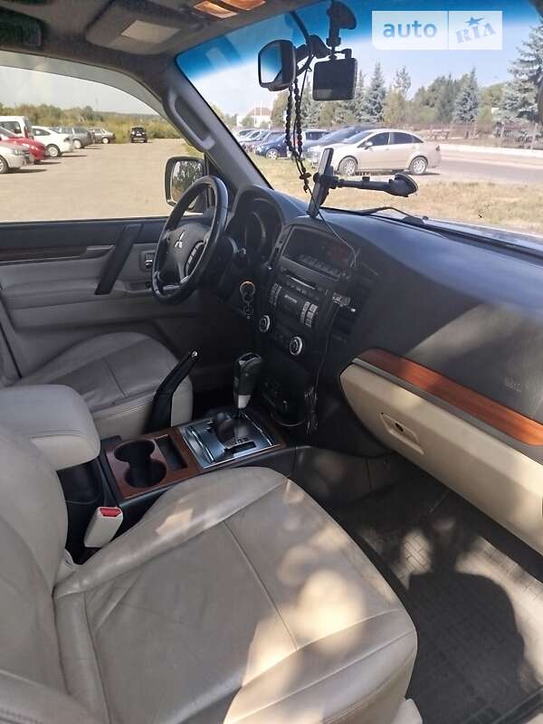 Внедорожник / Кроссовер Mitsubishi Pajero 2007 в Ахтырке фото 3 Внедорожник / Кроссовер Mitsubishi Pajero 2007 в Ахтырке