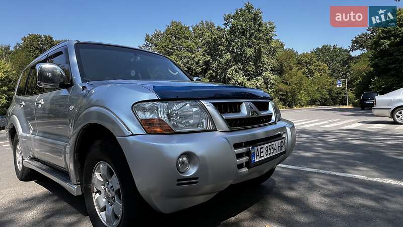 Mitsubishi Pajero 2005