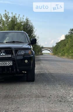 Позашляховик / Кросовер Mitsubishi Pajero 2006 в Вишневому