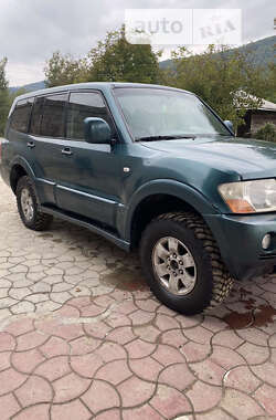 Внедорожник / Кроссовер Mitsubishi Pajero 2003 в Косове