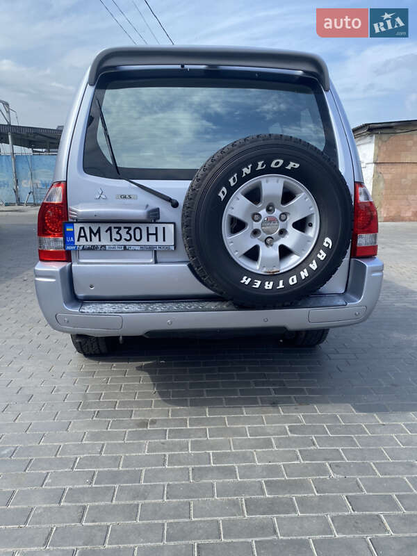 Позашляховик / Кросовер Mitsubishi Pajero 2005 в Малині фото 5 Позашляховик / Кросовер Mitsubishi Pajero 2005 в Малині