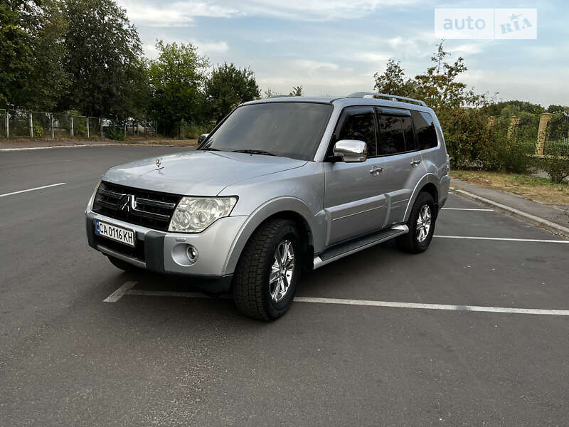 Позашляховик / Кросовер Mitsubishi Pajero 2007 в Черкасах