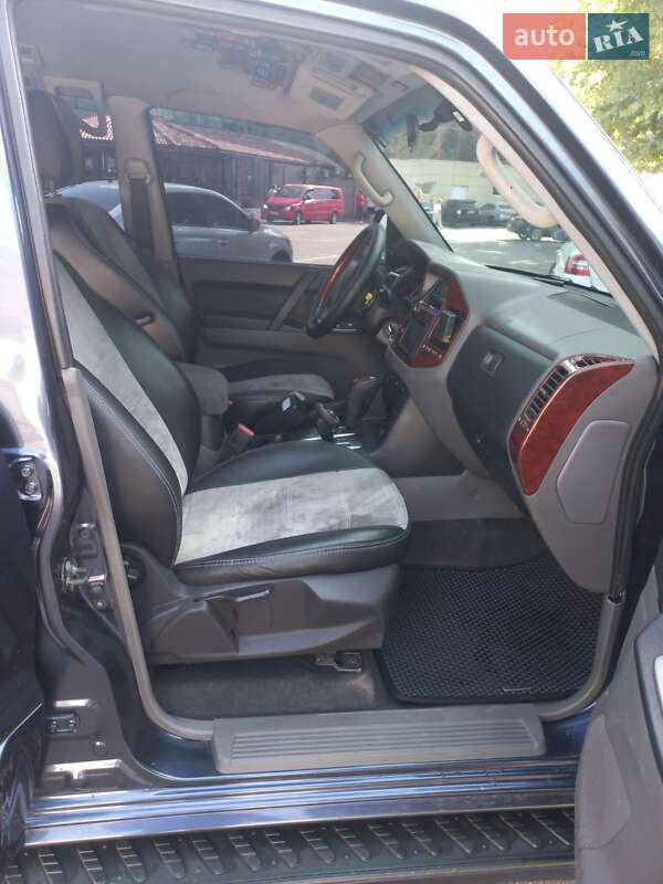 Внедорожник / Кроссовер Mitsubishi Pajero 2006 в Николаеве фото 7 Внедорожник / Кроссовер Mitsubishi Pajero 2006 в Николаеве