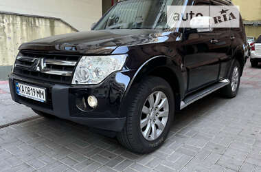 Внедорожник / Кроссовер Mitsubishi Pajero 2008 в Киеве