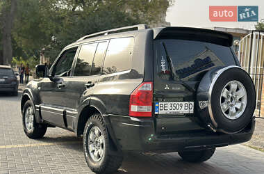 Внедорожник / Кроссовер Mitsubishi Pajero 2006 в Николаеве