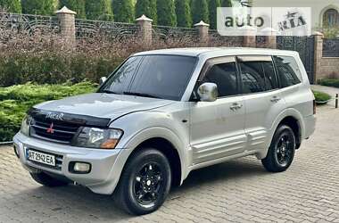 Позашляховик / Кросовер Mitsubishi Pajero 2002 в Чернівцях