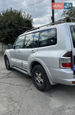 Внедорожник / Кроссовер Mitsubishi Pajero 2000 в Днепре