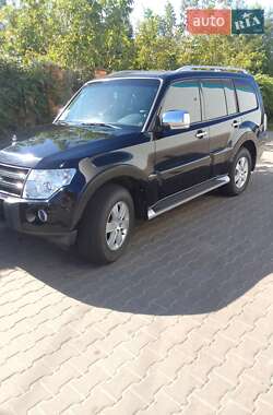 Внедорожник / Кроссовер Mitsubishi Pajero 2007 в Киеве