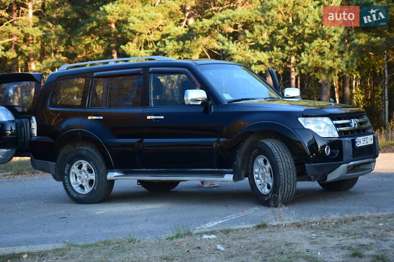 Внедорожник / Кроссовер Mitsubishi Pajero 2007 в Рокитном