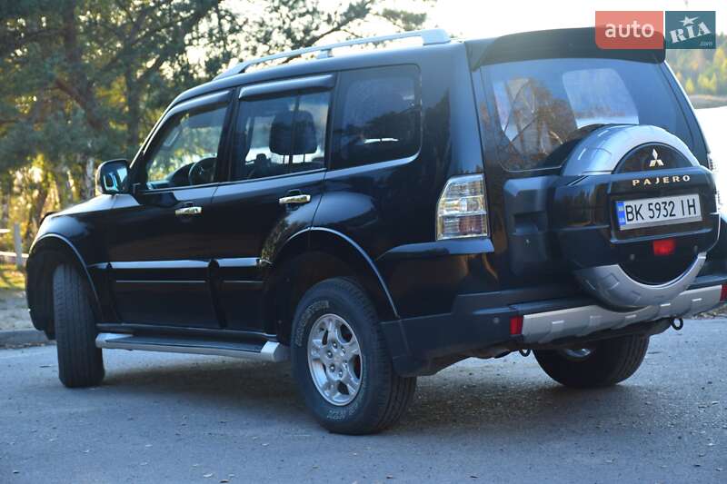 Внедорожник / Кроссовер Mitsubishi Pajero 2007 в Рокитном