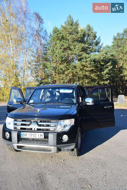 Внедорожник / Кроссовер Mitsubishi Pajero 2007 в Рокитном