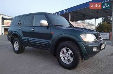 Позашляховик / Кросовер Mitsubishi Pajero 2001 в Володимирі