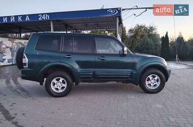 Позашляховик / Кросовер Mitsubishi Pajero 2001 в Володимирі