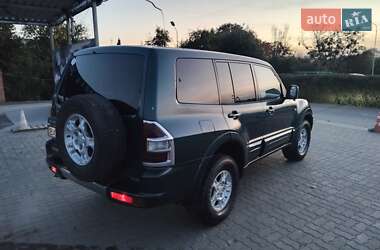 Позашляховик / Кросовер Mitsubishi Pajero 2001 в Володимирі