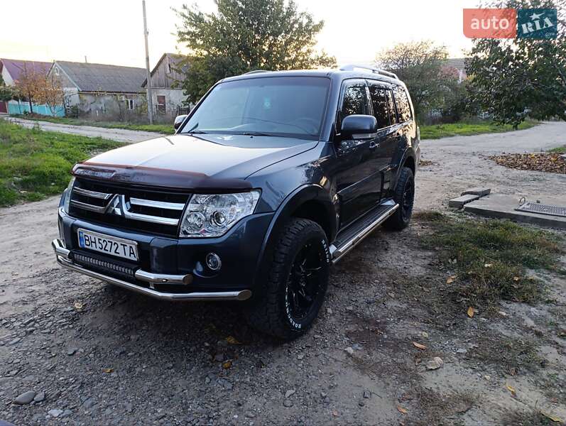 Внедорожник / Кроссовер Mitsubishi Pajero 2007 в Рени