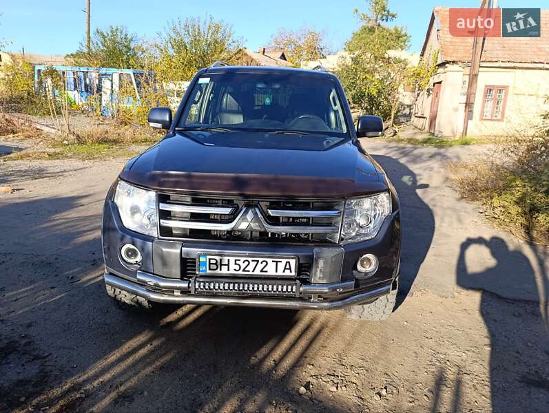 Внедорожник / Кроссовер Mitsubishi Pajero 2007 в Рени