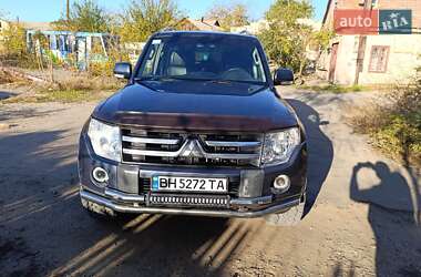 Внедорожник / Кроссовер Mitsubishi Pajero 2007 в 