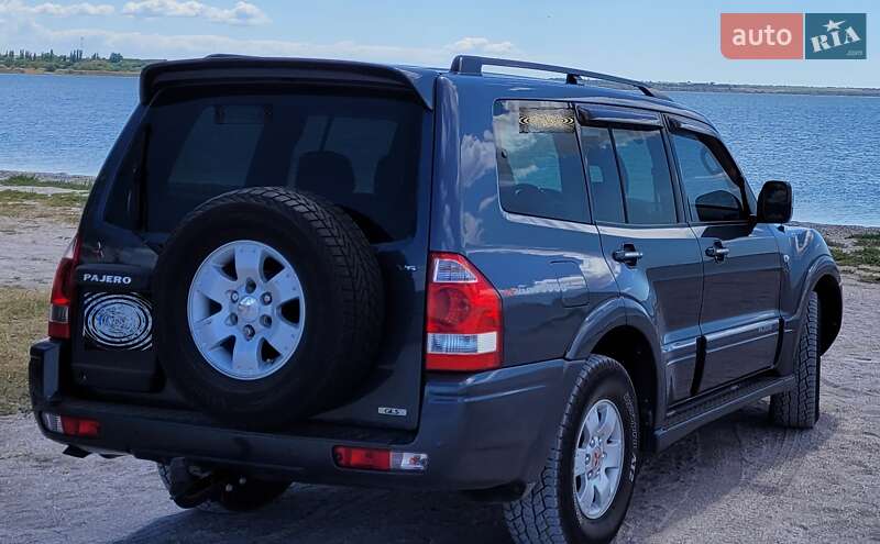 Позашляховик / Кросовер Mitsubishi Pajero 2007 в Миколаєві