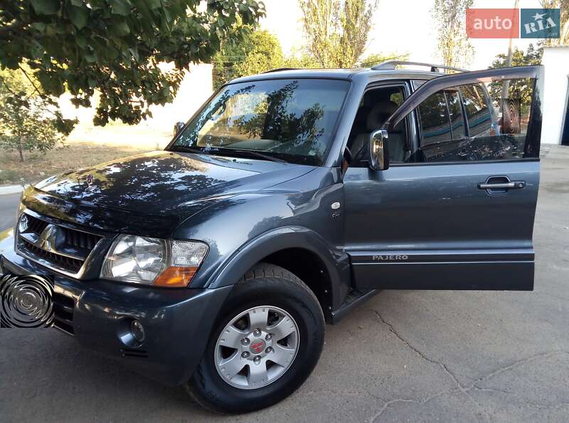 Позашляховик / Кросовер Mitsubishi Pajero 2007 в Миколаєві