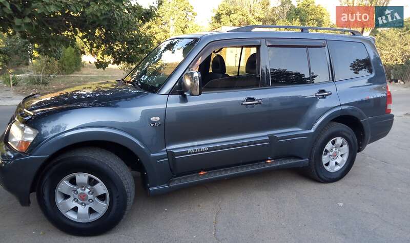 Позашляховик / Кросовер Mitsubishi Pajero 2007 в Миколаєві