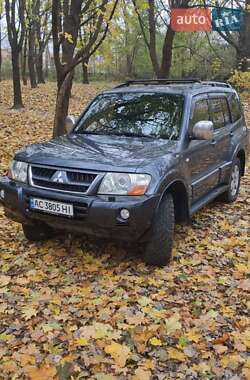 Позашляховик / Кросовер Mitsubishi Pajero 2007 в Луцьку