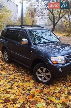 Позашляховик / Кросовер Mitsubishi Pajero 2007 в Луцьку