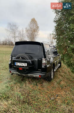 Внедорожник / Кроссовер Mitsubishi Pajero 2007 в Бродах