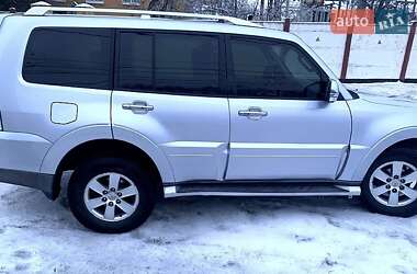 Позашляховик / Кросовер Mitsubishi Pajero 2007 в 