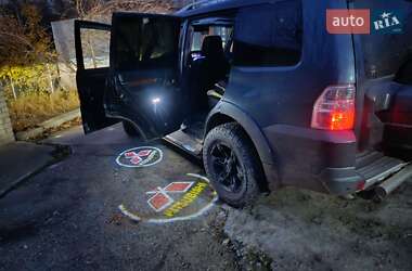 Внедорожник / Кроссовер Mitsubishi Pajero 2007 в 