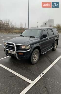 Позашляховик / Кросовер Mitsubishi Pajero 1999 в Києві