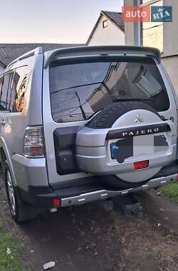 Внедорожник / Кроссовер Mitsubishi Pajero 2008 в 