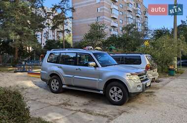 Позашляховик / Кросовер Mitsubishi Pajero 2008 в Києві