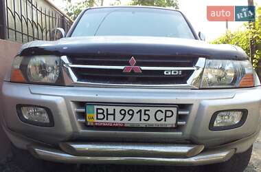 Внедорожник / Кроссовер Mitsubishi Pajero 2000 в 