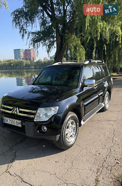 Позашляховик / Кросовер Mitsubishi Pajero 2007 в Здолбуніві