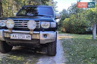 Позашляховик / Кросовер Mitsubishi Pajero 1999 в Києві