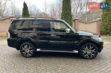 Внедорожник / Кроссовер Mitsubishi Pajero 2018 в 