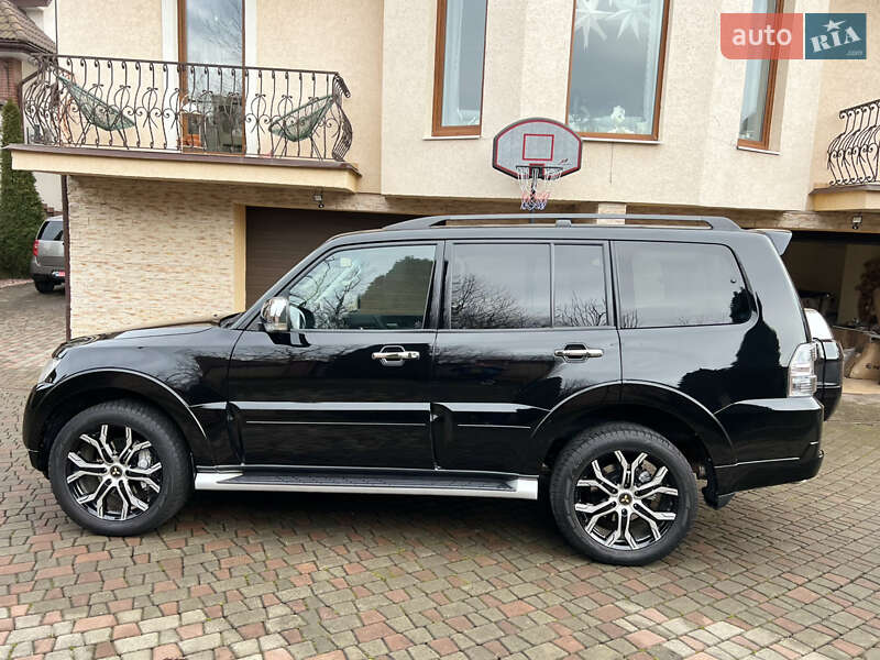 Внедорожник / Кроссовер Mitsubishi Pajero 2018 в Черновцах фото 15 Внедорожник / Кроссовер Mitsubishi Pajero 2018 в Черновцах