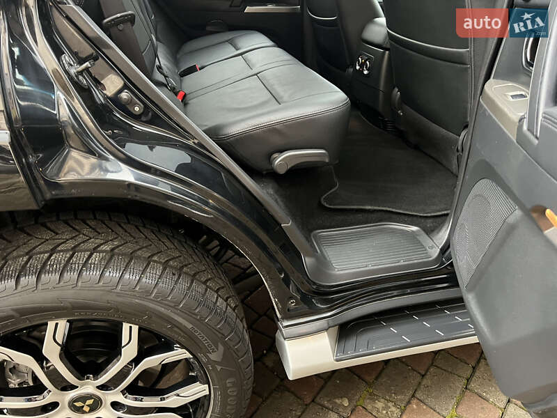 Внедорожник / Кроссовер Mitsubishi Pajero 2018 в Черновцах фото 44 Внедорожник / Кроссовер Mitsubishi Pajero 2018 в Черновцах