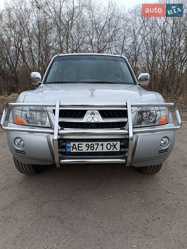 Внедорожник / Кроссовер Mitsubishi Pajero 2007 в Каменском