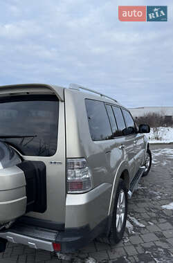 Позашляховик / Кросовер Mitsubishi Pajero 2007 в Стрию