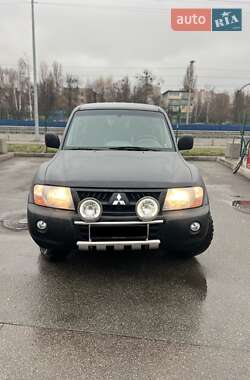 Внедорожник / Кроссовер Mitsubishi Pajero 2005 в Киеве