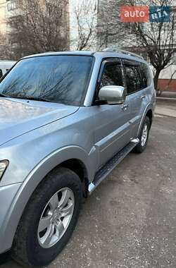 Позашляховик / Кросовер Mitsubishi Pajero 2007 в Запоріжжі