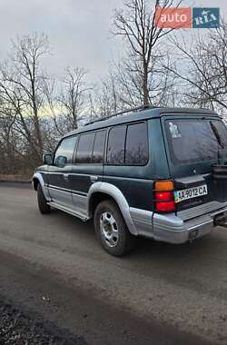 Позашляховик / Кросовер Mitsubishi Pajero 1997 в Великому Бурлуку